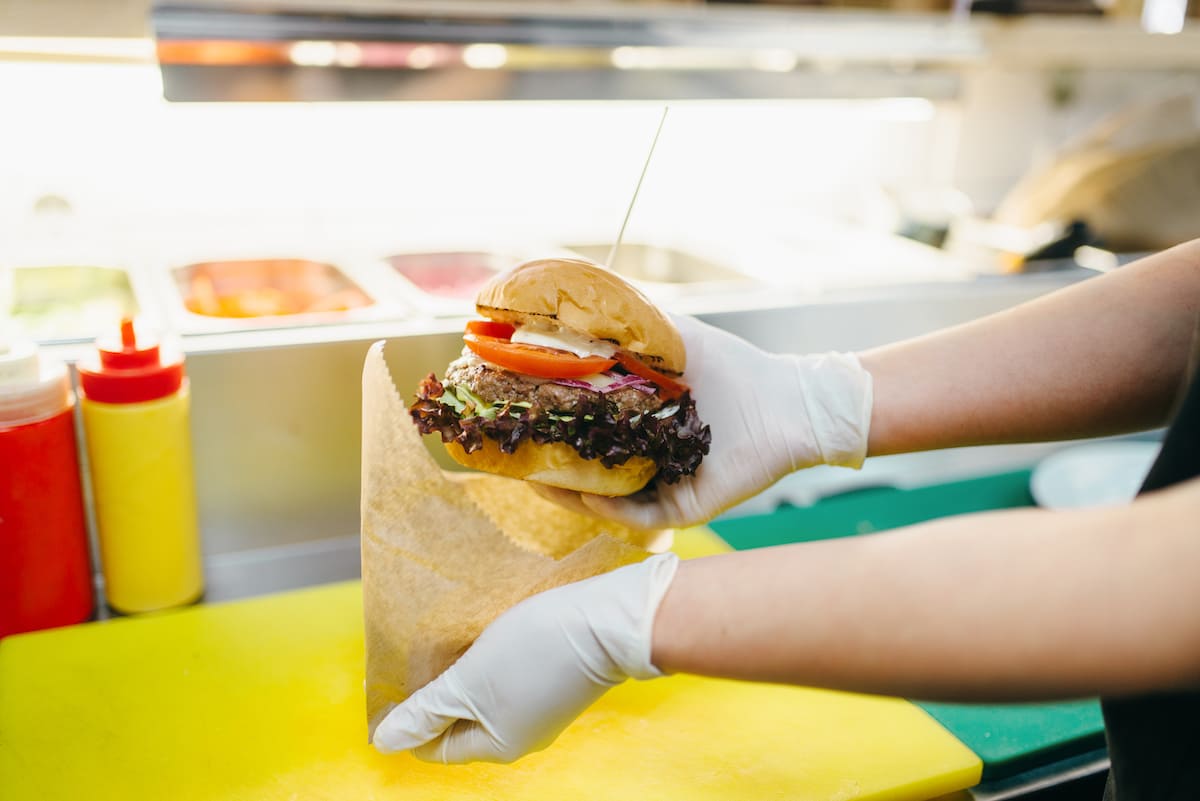 Por que é importante se preocupar com as embalagens de alimentos? Por que é importante se preocupar com as embalagens de alimentos?